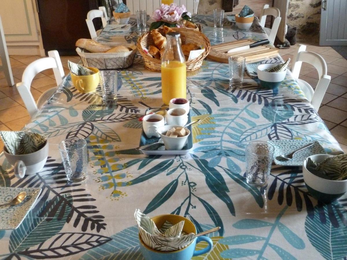 Le Clos Fleuri Ségrie Extérieur photo